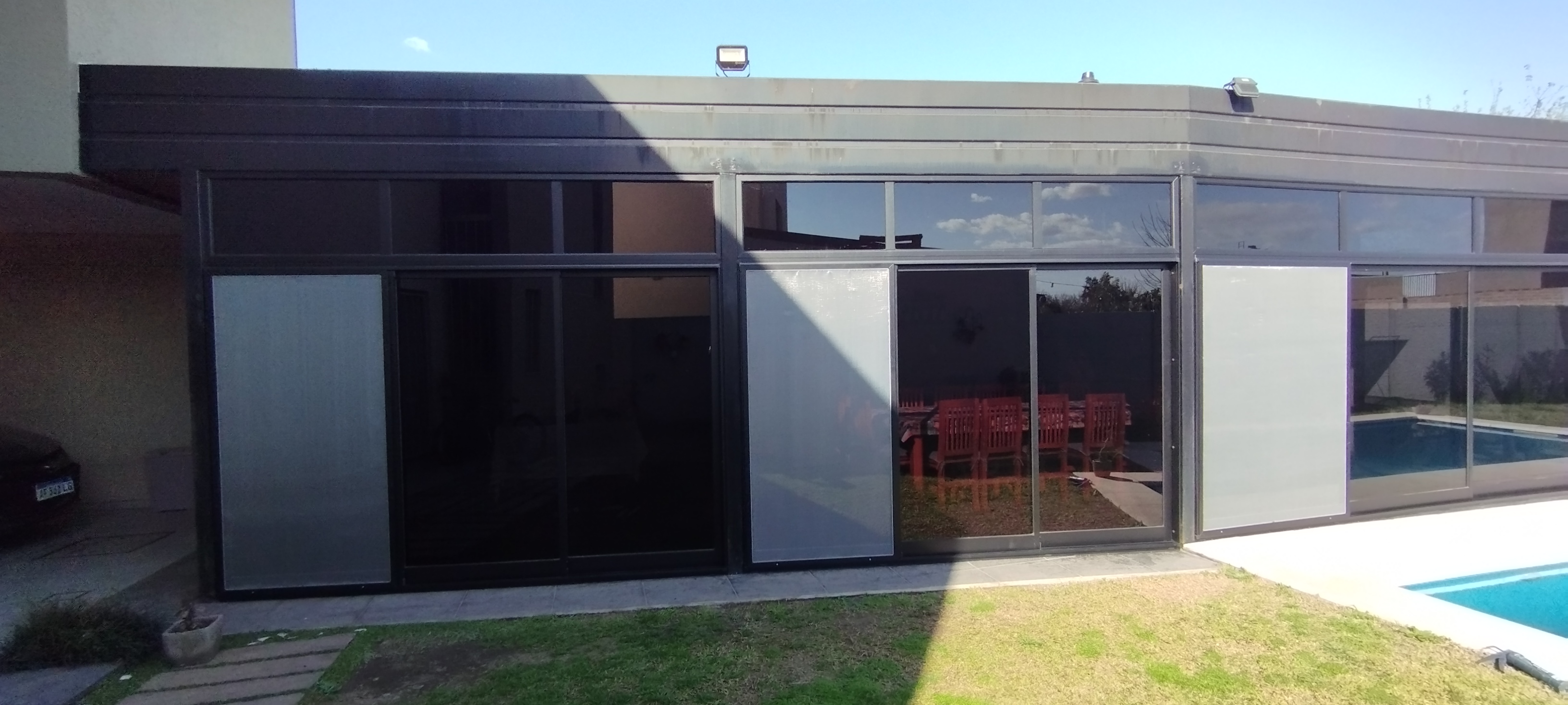 Aberturas de aluminio instaladas en vivienda - AMDOR